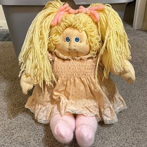 1984 Soft Sculpture Cabbage Patch Doll w/Blue Eyes